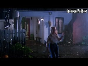 Melanie Kinnaman in Friday the 13th: A New Beginning (1985) 18