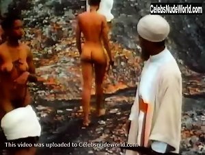 Octavia Thengeni in Slavers (1978) 4