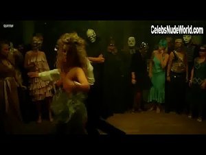 Sandra Majka nude, dancing scene in Ixjana (2012) 10