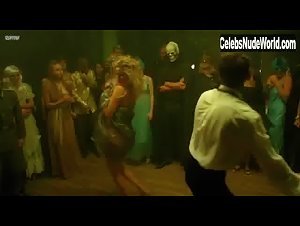 Sandra Majka nude, dancing scene in Ixjana (2012) 2