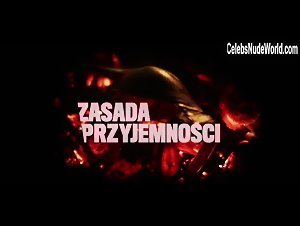 Zuzana Fialova in Zasada przyjemnosci (series) (2019) 2