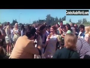 Annette O'Toole underwear, Sexy scene in Smile (1975) 14