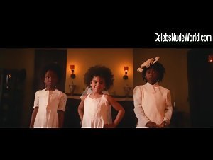 Beyoncé Knowles Sexy scene in Formation (2016) 11