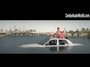 Beyoncé Knowles Sexy scene in Formation (2016) 7