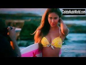 Behati Prinsloo Sexy, bikini scene in Hawaii Five-0 (2010-2020) 14
