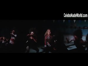 Beyoncé Knowles Long Legs , Sexy Dance in Formation (2016) 14