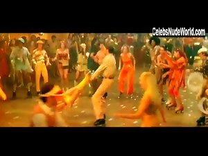 Beyonce Knowles Sexy Scene in Austin Powers in Goldmember (2002) 18