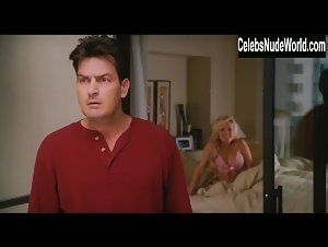 Kendra Wilkinson, Holly Madison, Bridget Marquardt Sexy, underwear scene in Scary Movie 4 (2006) 4