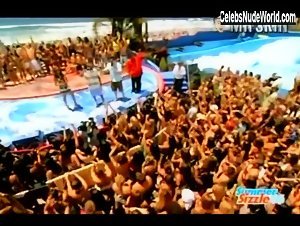 Vanessa Lachey Sexy, bikini scene in Total Request Live 4