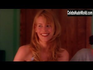 Alison Eastwood, Claudia Schiffer in Friends & Lovers (1999) 19