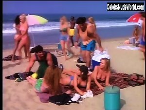 Cindy Margolis bikini, Sexy scene in Baywatch (1989-2003) 12
