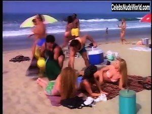 Cindy Margolis bikini, Sexy scene in Baywatch (1989-2003) 15