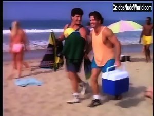 Cindy Margolis bikini, Sexy scene in Baywatch (1989-2003) 19