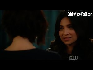 Chyler Leigh, Floriana Lima Sexy, lesbian scene in Supergirl (2015-2021) 3