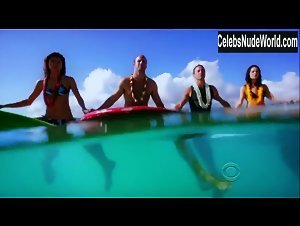 Michelle Borth, Grace Park Nice Butt , Bikini scene in Hawaii Five-0 (2010-2020) 16