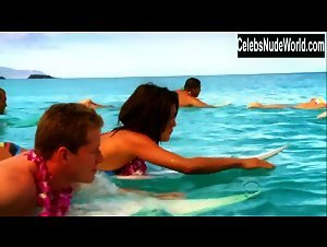 Grace Park Swimsuit , Outdoor scene in Hawaii Five-0 (2010-2020) 19