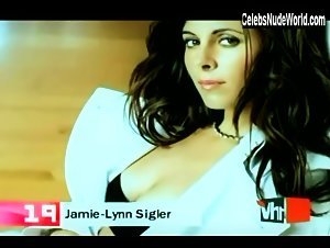 Jamie-Lynn Sigler Sexy scene in Maxim Hot 100 '06 4