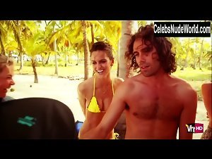 Izabel Goulart thong, Sexy scene in Sports Illustrated: The Making of Swimsuit 2012 (2012) 9