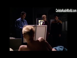Jeri Ryan Explicit , Nude scene in Star Trek: Voyager (1995-2001) 10