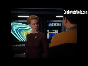 Jeri Ryan Tight Dress , Sexy Butt scene in Star Trek: Voyager (1995-2001) 10