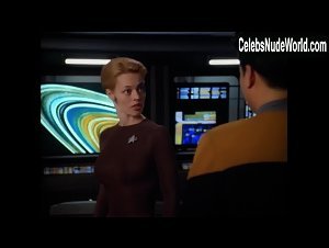 Jeri Ryan Tight Dress , Sexy Butt scene in Star Trek: Voyager (1995-2001) 11