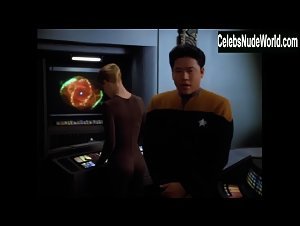 Jeri Ryan Tight Dress , Sexy Butt scene in Star Trek: Voyager (1995-2001) 14