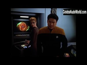 Jeri Ryan Tight Dress , Sexy Butt scene in Star Trek: Voyager (1995-2001) 18