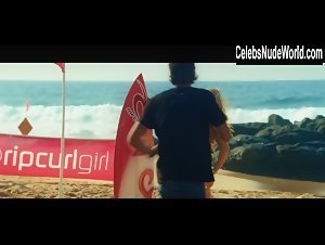 Lorraine Nicholson bikini, Sexy scene in Soul Surfer (2011) 1