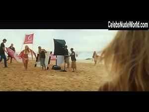 Lorraine Nicholson bikini, Sexy scene in Soul Surfer (2011) 16