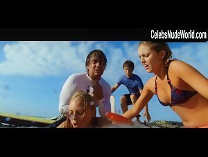 Lorraine Nicholson Wet , Beach scene in Soul Surfer (2011) 19