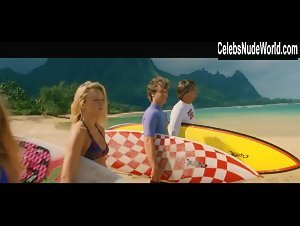 Lorraine Nicholson Wet , Beach scene in Soul Surfer (2011) 3
