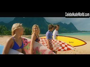 Lorraine Nicholson Wet , Beach scene in Soul Surfer (2011) 6