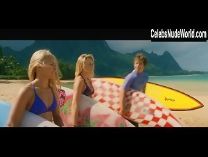 Lorraine Nicholson Wet , Beach scene in Soul Surfer (2011) 9
