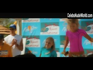 Lorraine Nicholson Blonde , Outdoor scene in Soul Surfer (2011) 8
