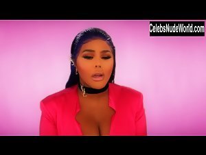 Lil' Kim, Vena "Pretty Vee" Excell in Girls Cruise (2019) 7