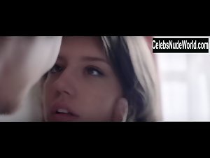 Adele Exarchopoulos Smoking , Hot in Toys: Fire (music video) (2015) 7