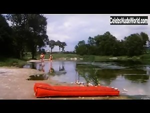 Alena Penz Lake , Outdoor Nudity In Blutjung und liebeshungrig (1972) 3