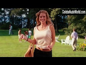 Alice Eve Transparent , Bouncing boobs In Sex and the City 2 (2010) 2