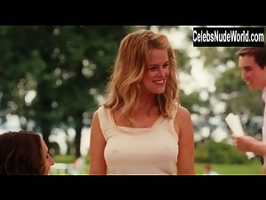 Alice Eve Transparent , Bouncing boobs In Sex and the City 2 (2010) 6