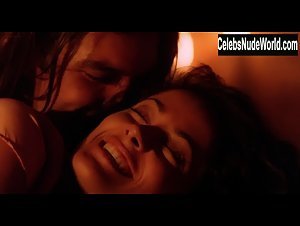 Salma Hayek boobs , Couple scene in Desperado (1995) 2