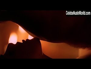 Salma Hayek boobs , Couple scene in Desperado (1995) 6