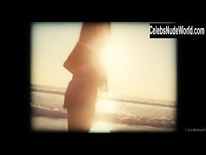 Amanda Seyfried Outdoor , Beach In Lovelace (2013)