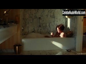 Amanda Seyfried Bathtub , Smoking In Lovelace (2013) 13