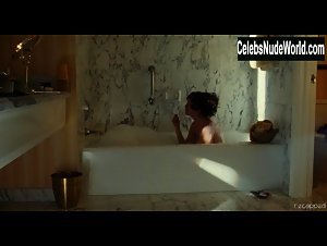 Amanda Seyfried Bathtub , Smoking In Lovelace (2013) 9