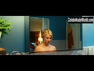 Amy Smart nude, Bathtub scene in Mirrors (2008) 16