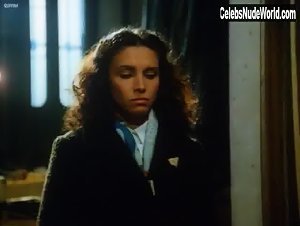 Ana Belen in La colmena (1982) 1