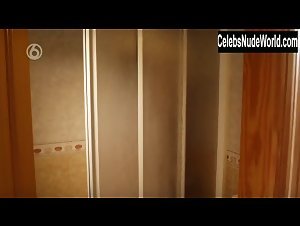 Sanne Langelaar in Verliefd op Ibiza (series) (2013) 3
