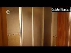 Sanne Langelaar in Verliefd op Ibiza (series) (2013) 4