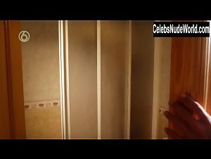 Sanne Langelaar in Verliefd op Ibiza (series) (2013) 5
