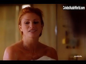 Angie Everhart Wet , Explicit in Wicked Minds (2002)